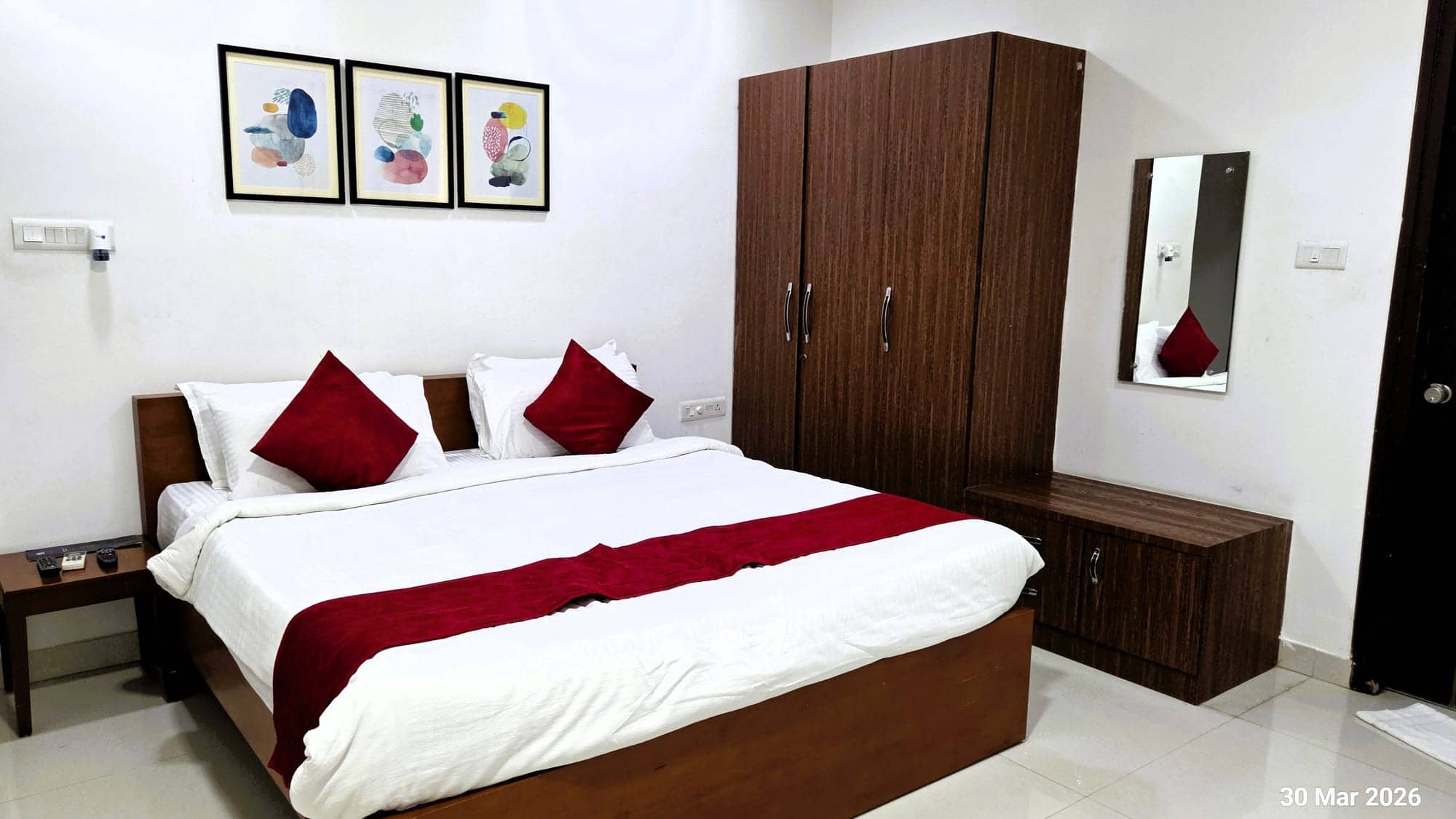 3 BHK — photo 17