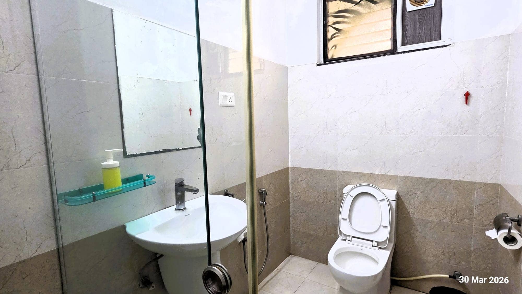 4 BHK — photo 6