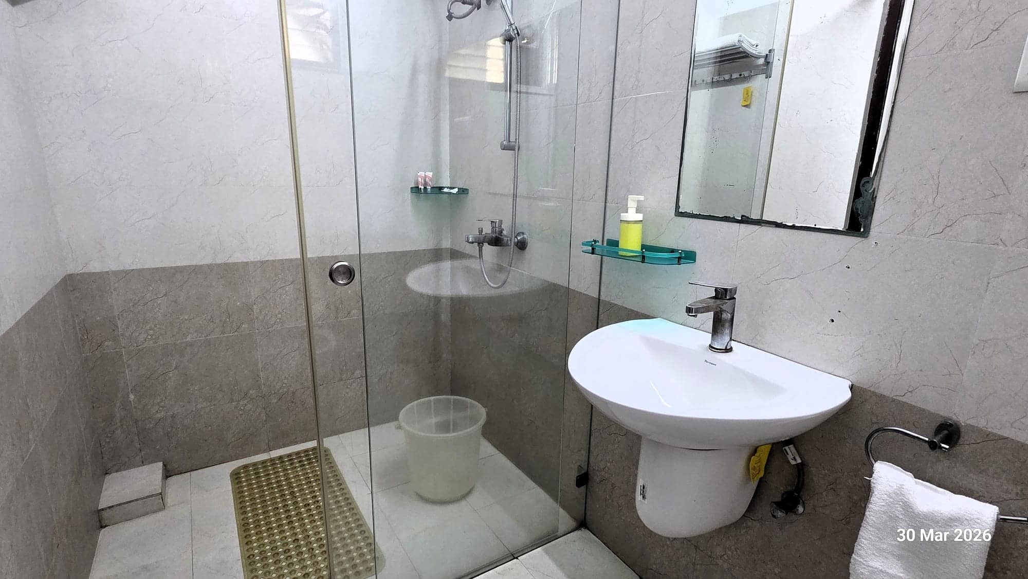 4 BHK — photo 7