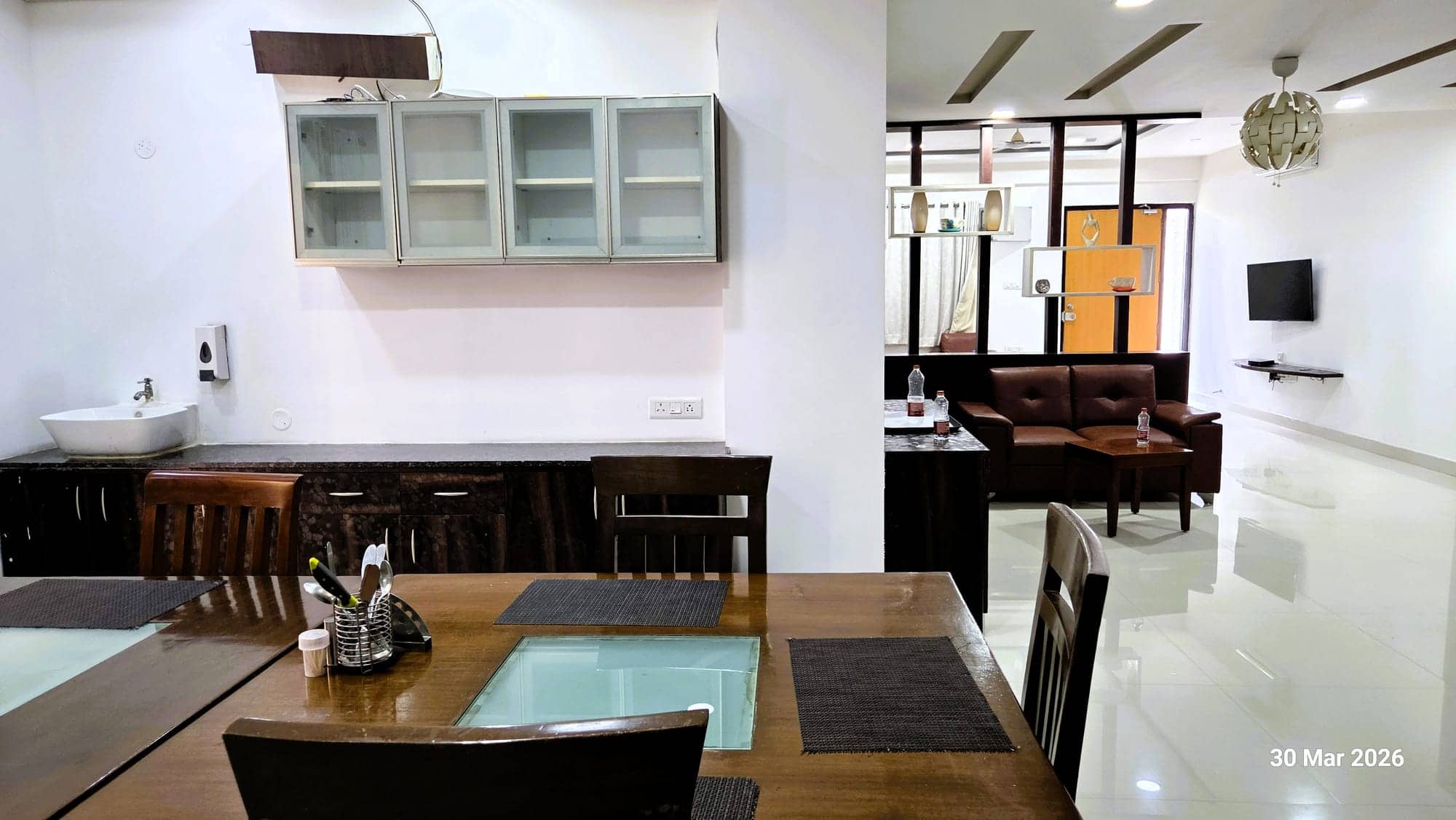 4 BHK — photo 15