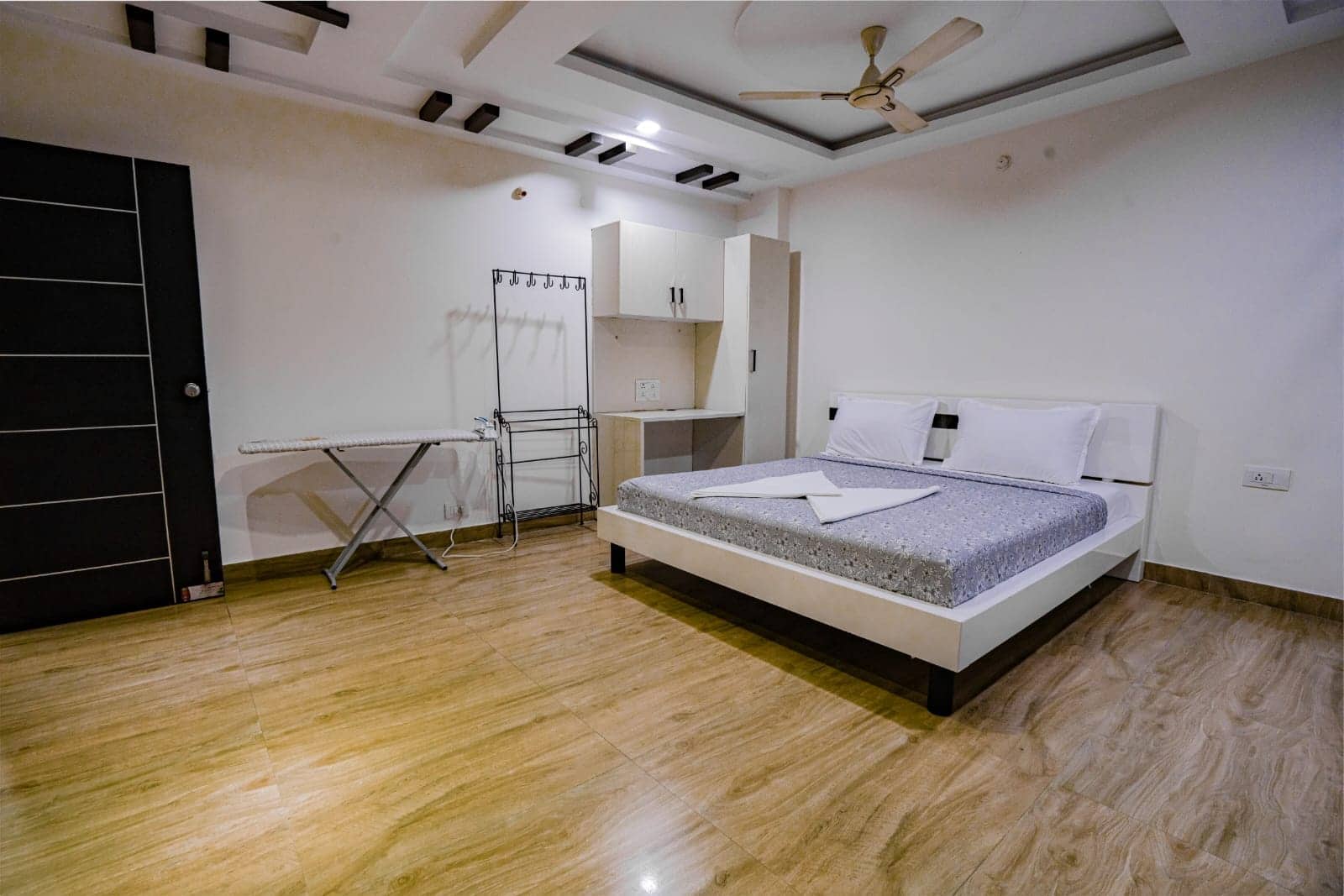 Spacious 3 BHK — photo 7