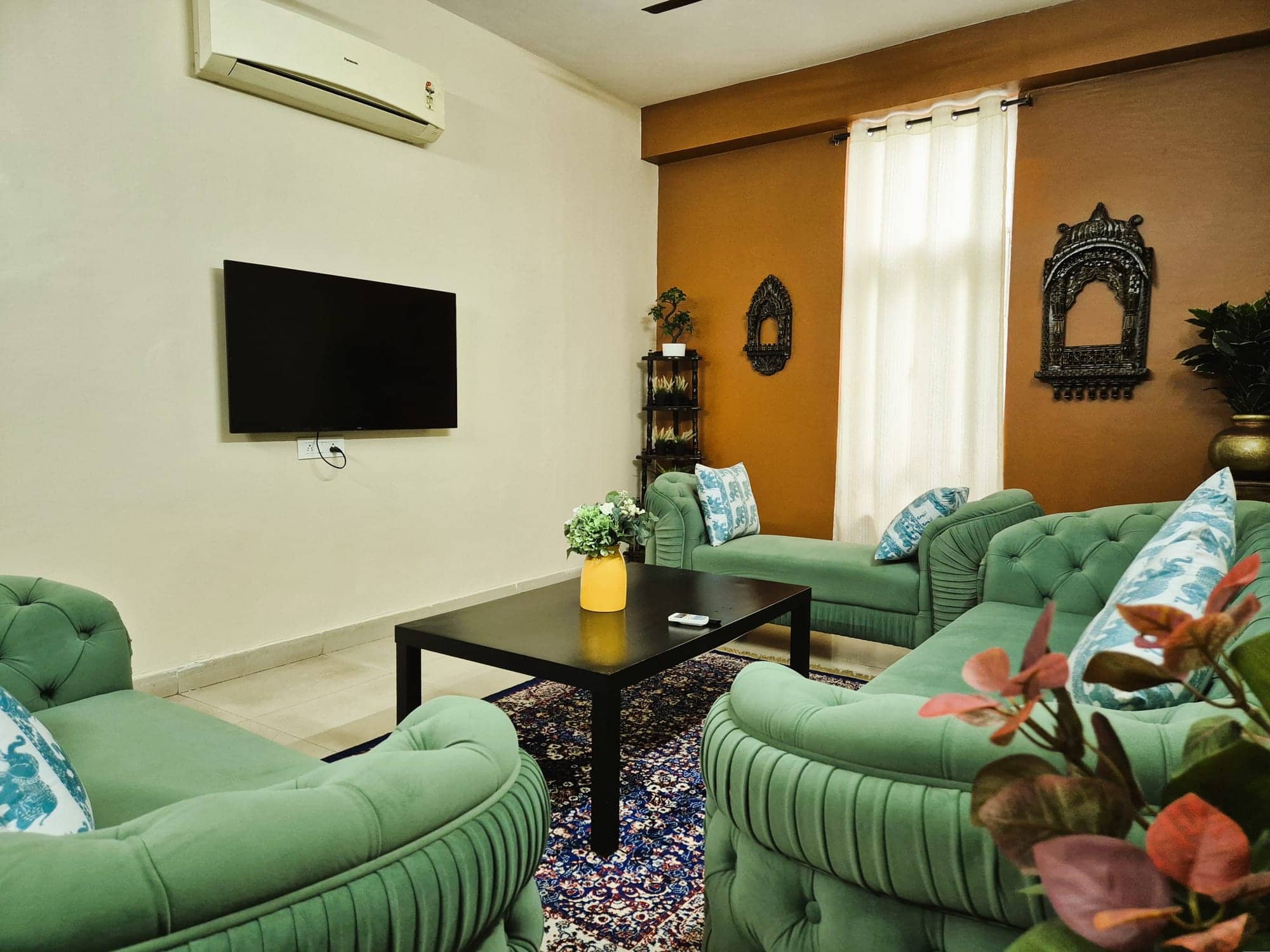 3 BHK — photo 3