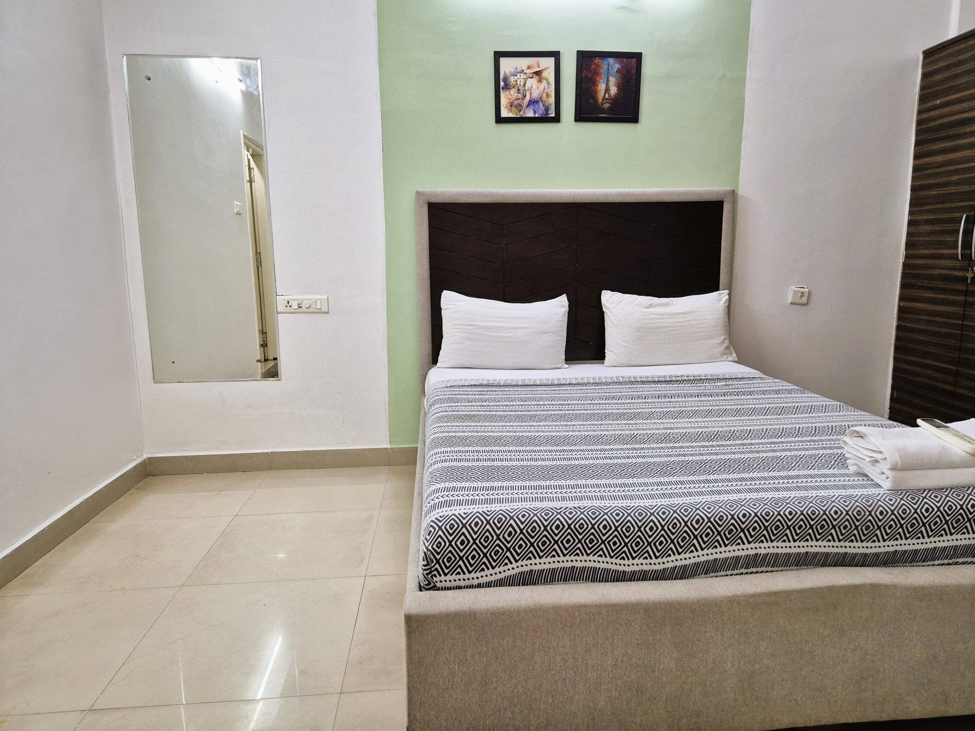 3 BHK — photo 14