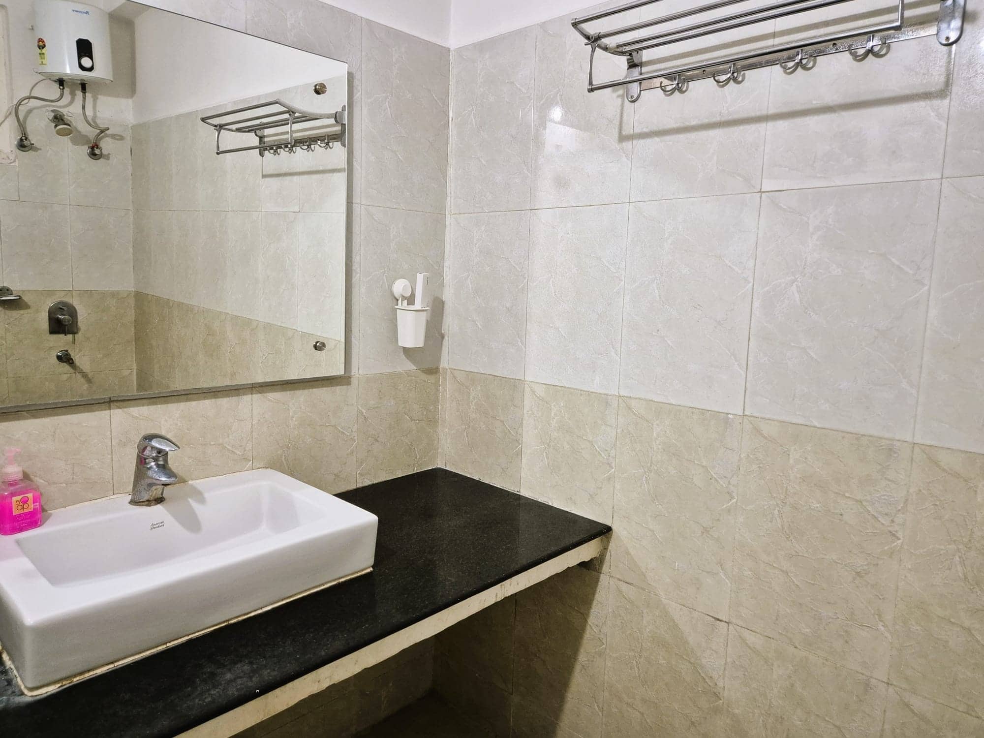3 BHK — photo 16